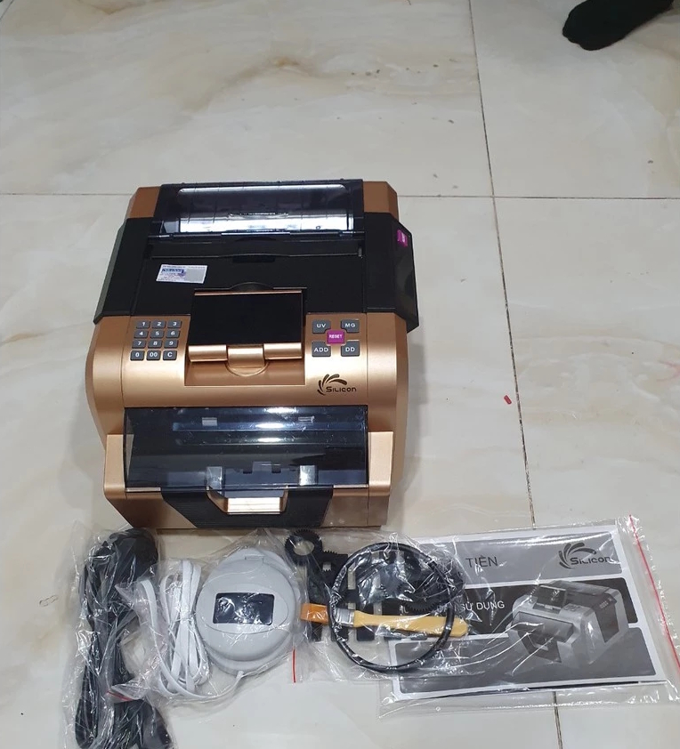 m&aacute;y đếm tiền Silicon MC-2900 n&uacute;t bấm