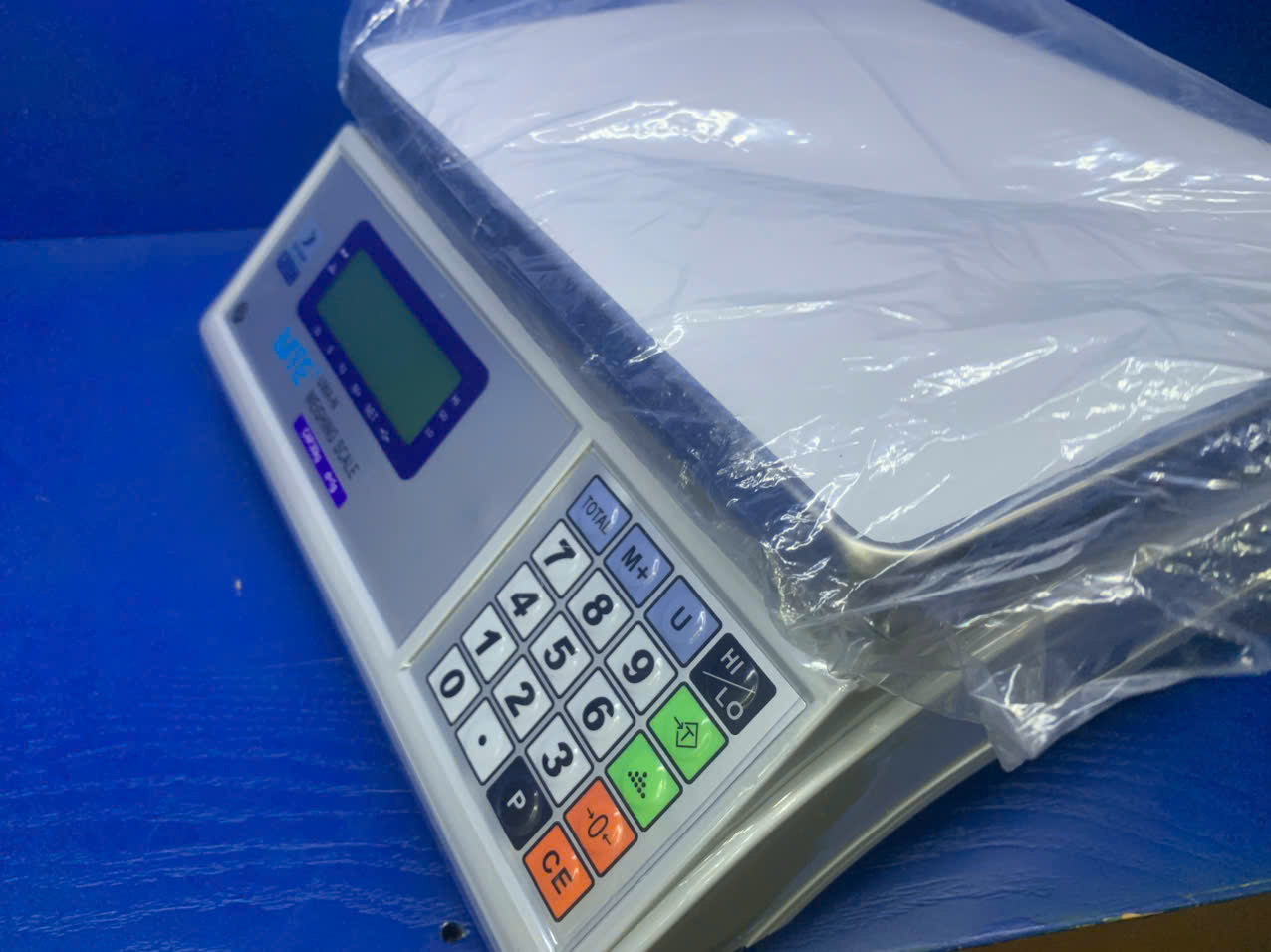 Cân điện tử UTE UWAN 30KG (kết nối RS232) trước
