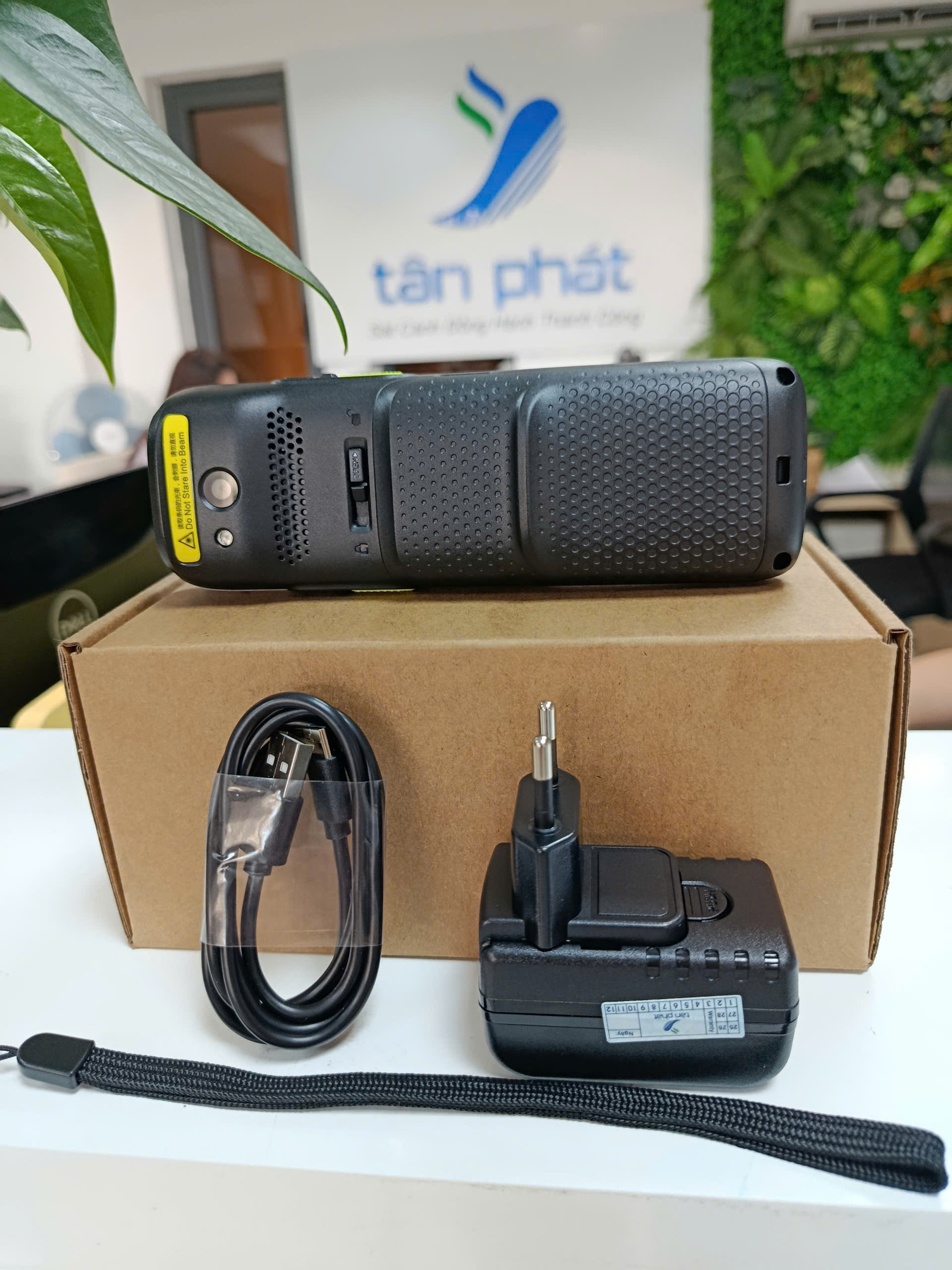 M&aacute;y kiểm kho PDA iData I3 Pro c&oacute; b&agrave;n ph&iacute;m_4