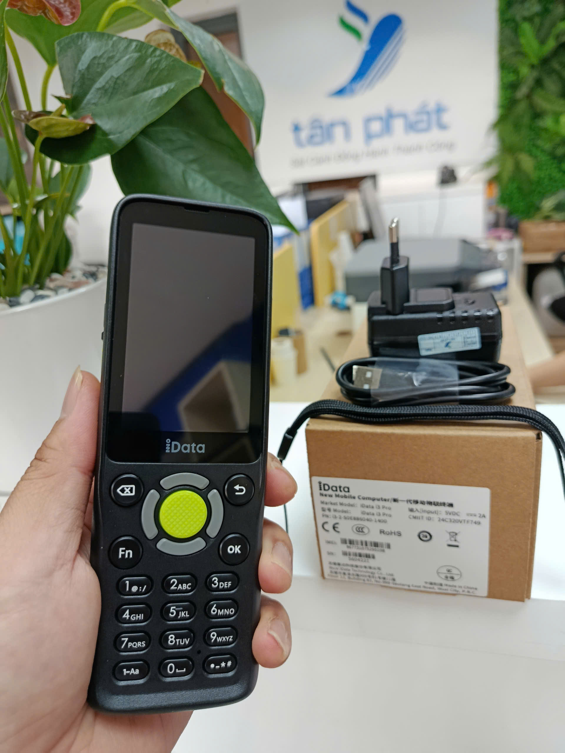 M&aacute;y kiểm kho PDA iData I3 Pro c&oacute; b&agrave;n ph&iacute;m_1