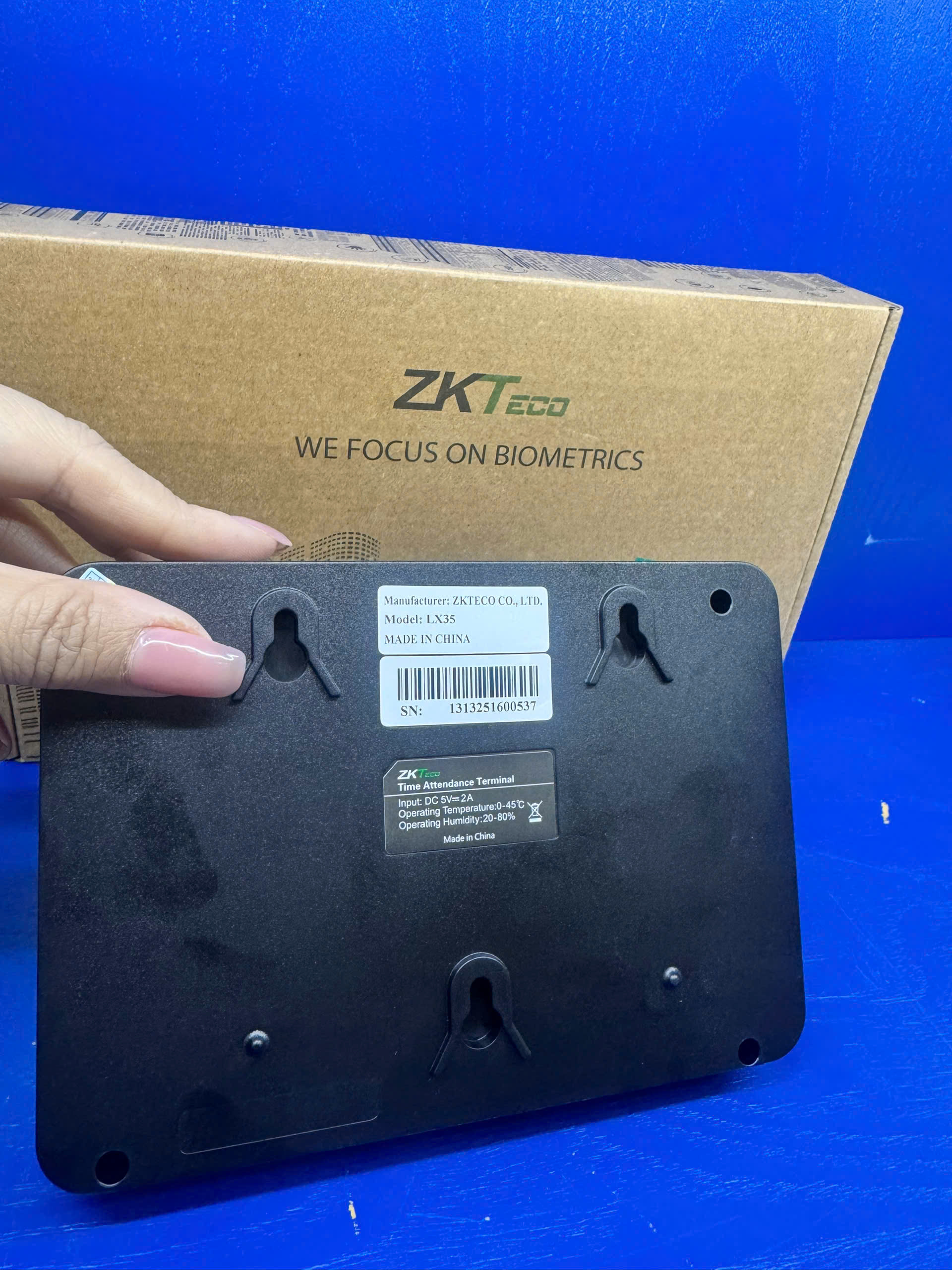 Máy chấm công vân tay ZKteco LX35