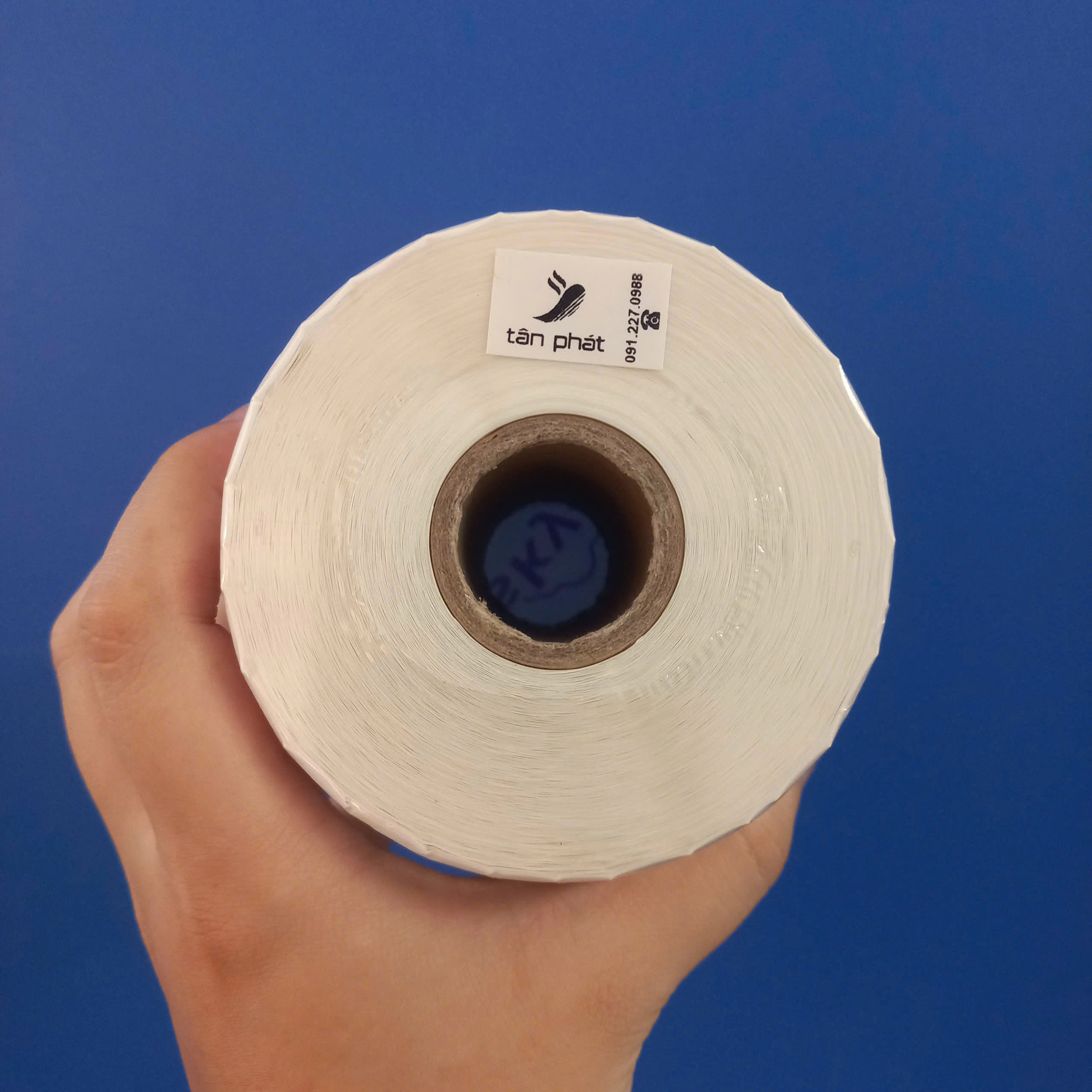 Giấy in mã vạch 4 tem 25x35x50m bo góc ẢNH 3