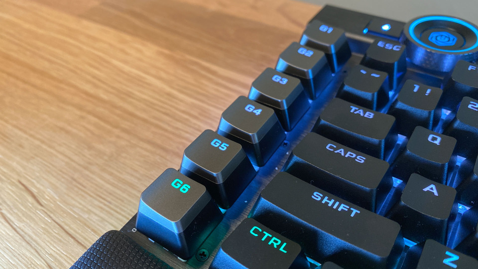 Review bàn phím Corsair K100 RGB - hình 2