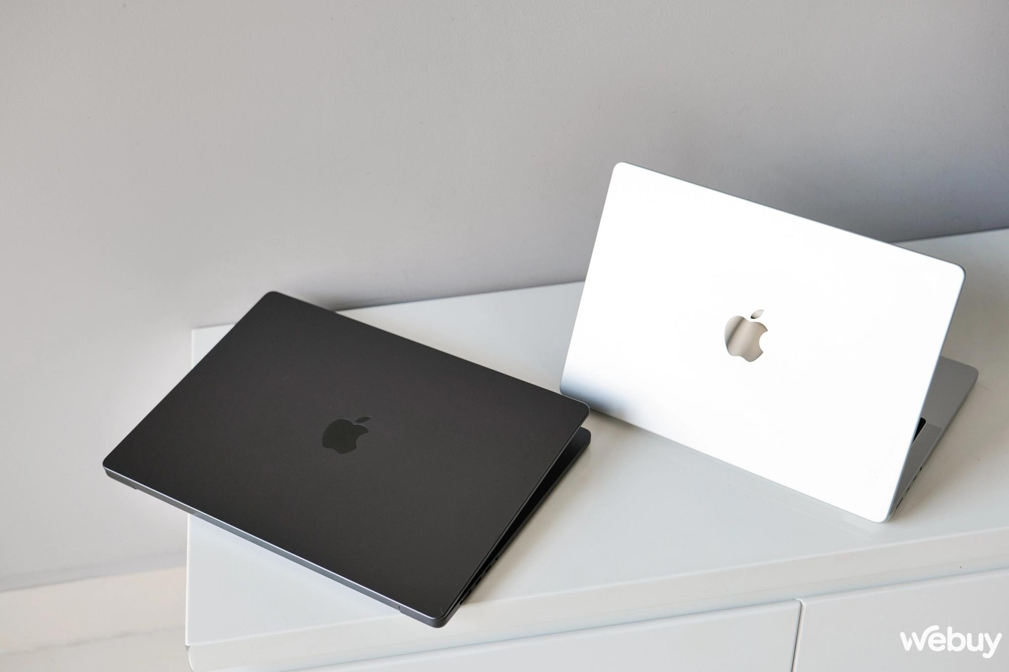 Mở hộp bộ đôi MacBook Pro M3 mới: Có thêm màu đen cực đẹp, hiệu năng vô đối.