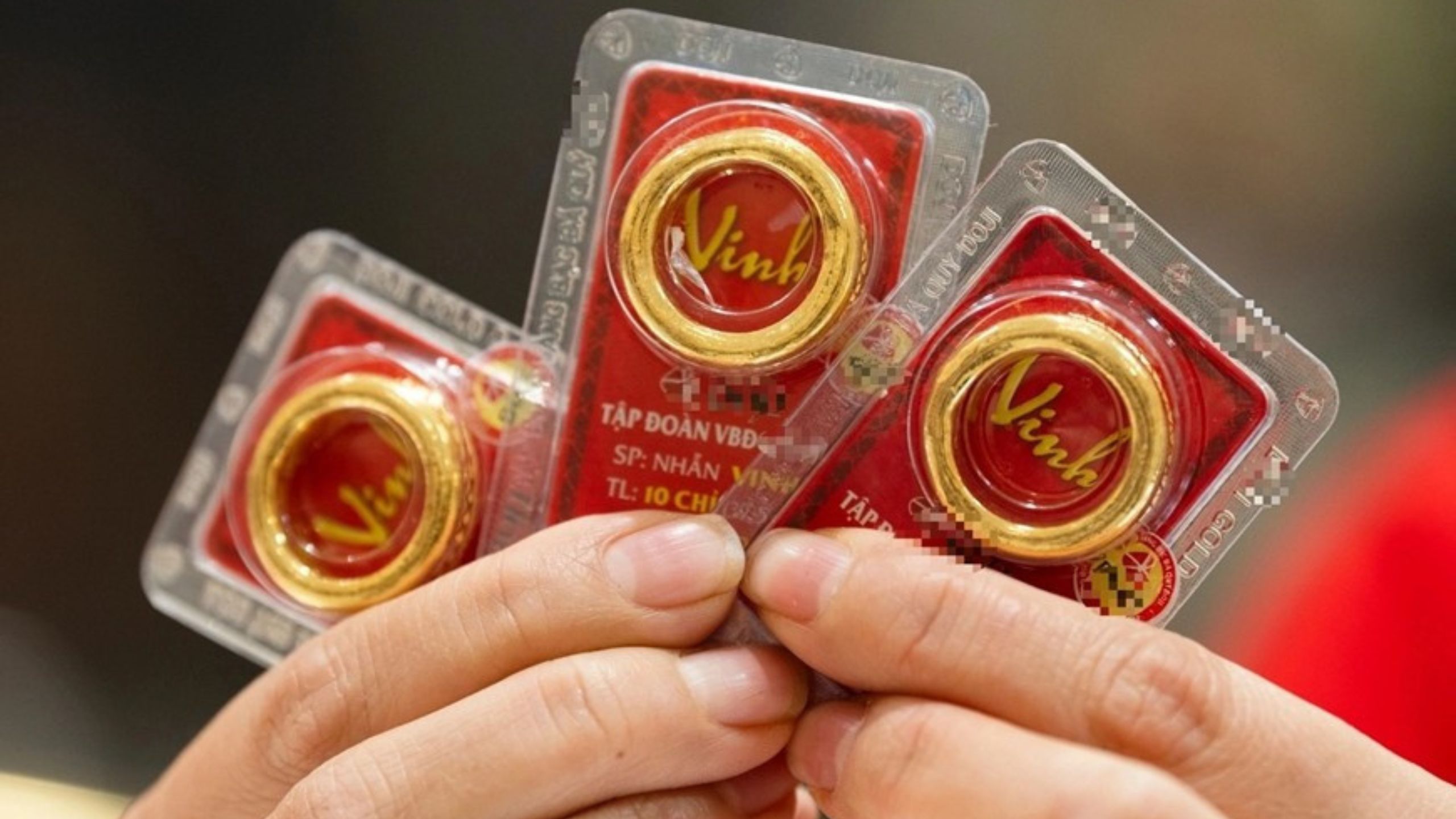 Thị trường vàng đỏ lửa ngày 21/5: Nắm giữ, mua thêm hay bán tháo? ảnh 2