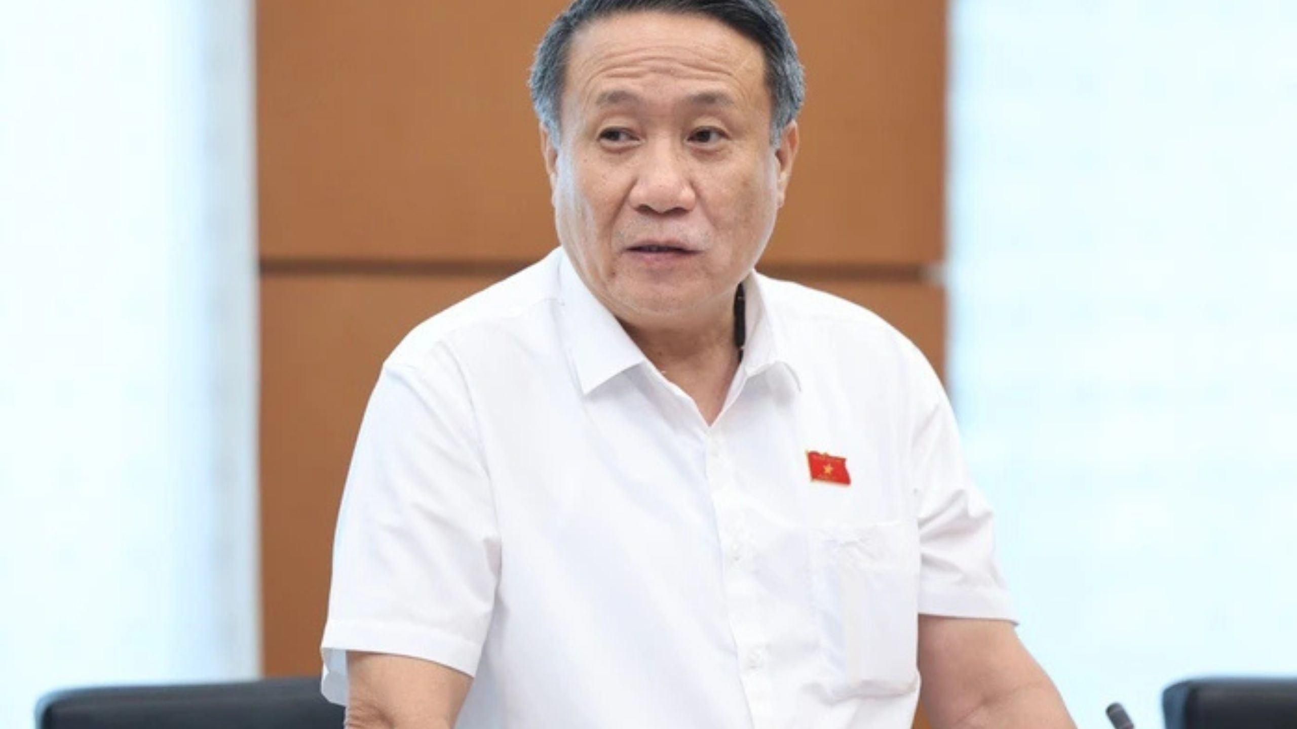 Vàng lao dốc, đại biểu Quốc hội cảnh báo: Nhiều người mất cả trăm triệu chỉ sau vài ngày ảnh 1