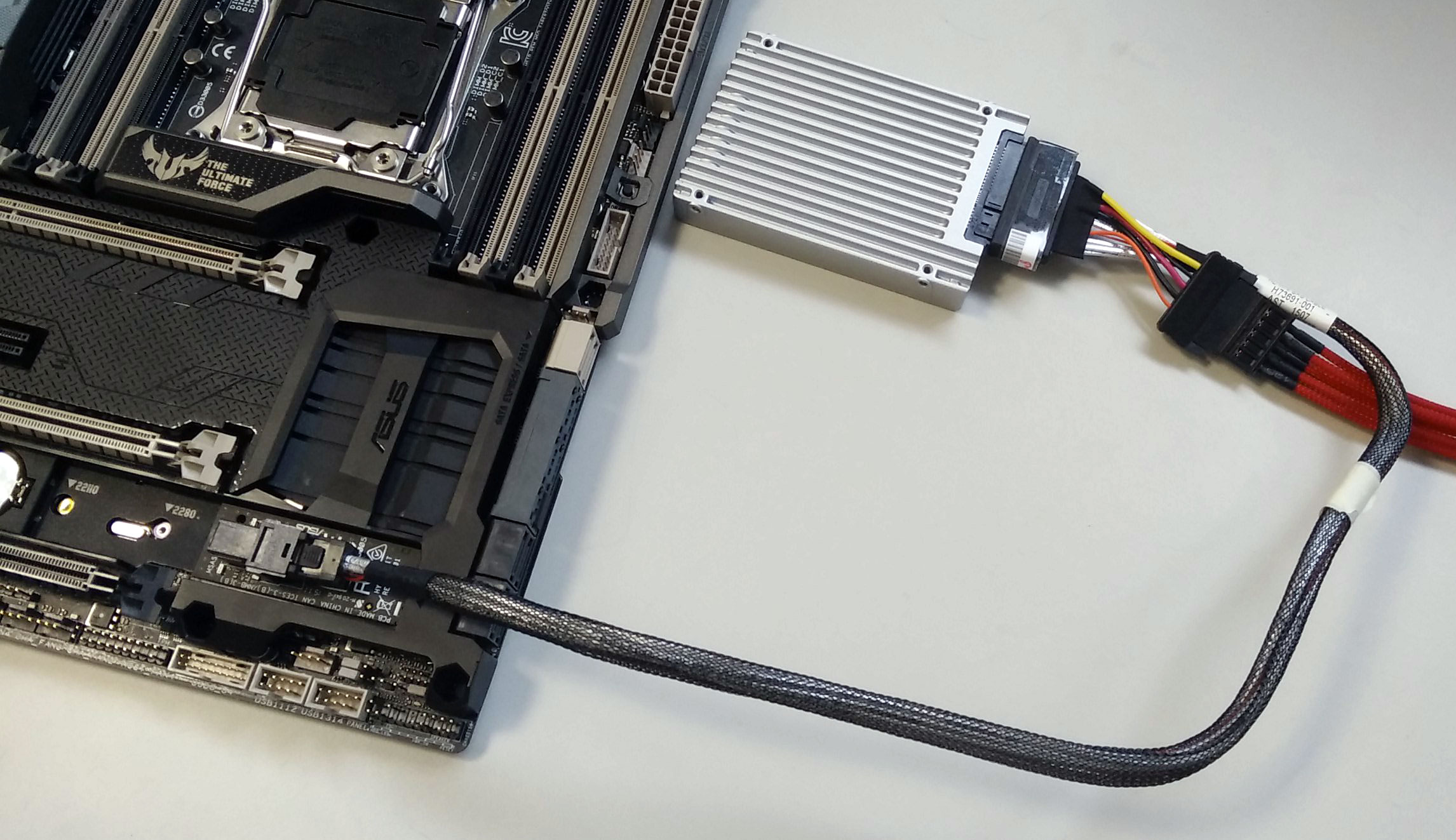 Mainboard Z97 và X99 đều có hỗ trợ NVMe