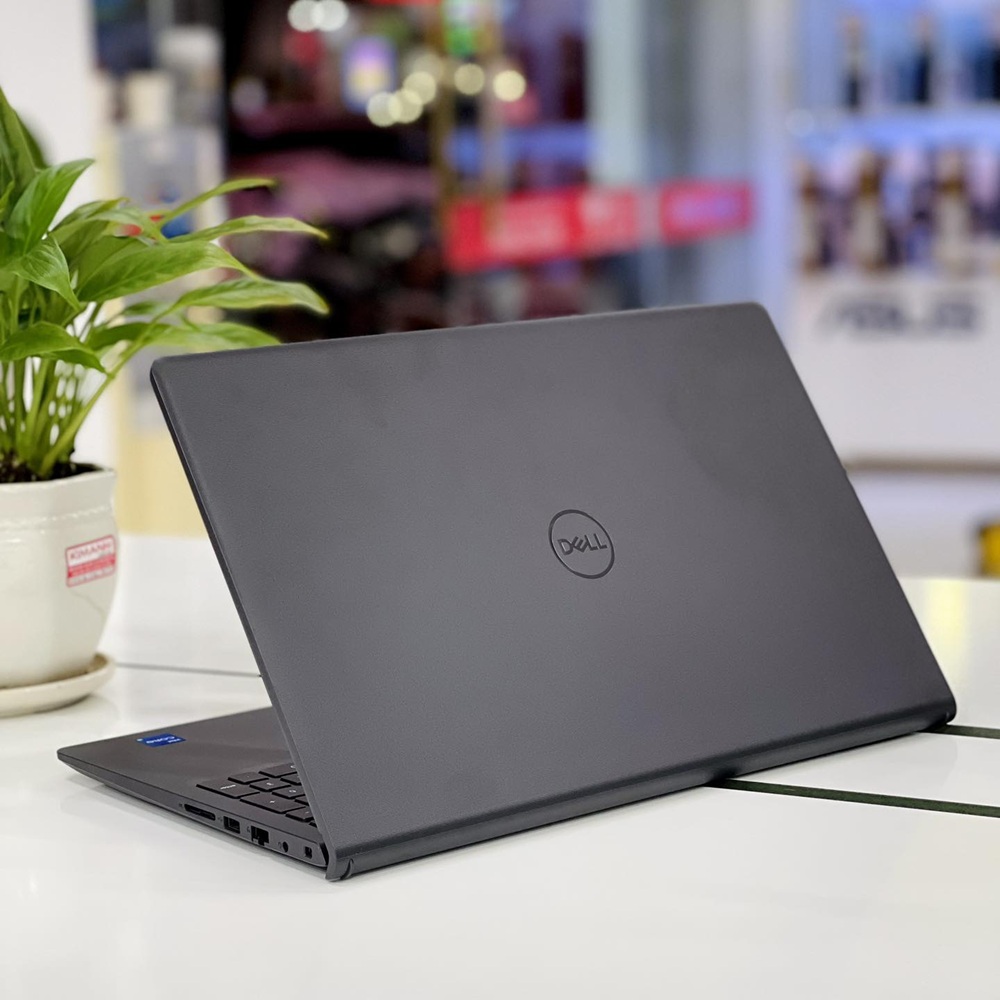Máy tính xách tay Dell Vostro 3530 (Intel Core i7.1355U/ RAM 8GB/ 512GB SSD/Intel UHD Graphics/15.6 inch FHD/ Dos/Black_NK) 