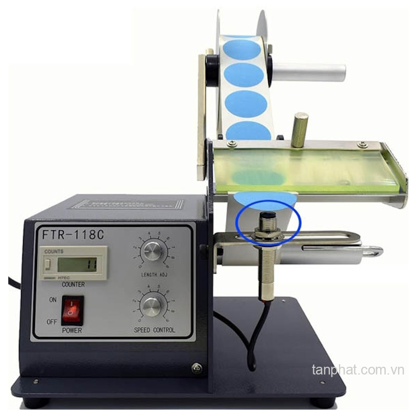 Máy bóc tem nhãn tự động FUMA FTR-118C-200